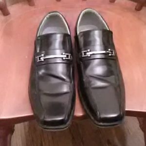 Dress shoes